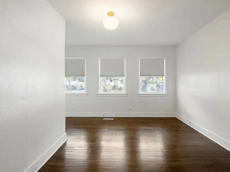 2679 Olympia Ave — Photo 20