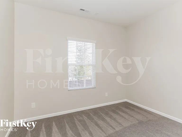 12204 Flatbush Dr — Photo 13