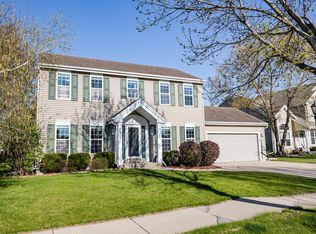 3629 Applewood Dr, Waukesha, WI 53189
