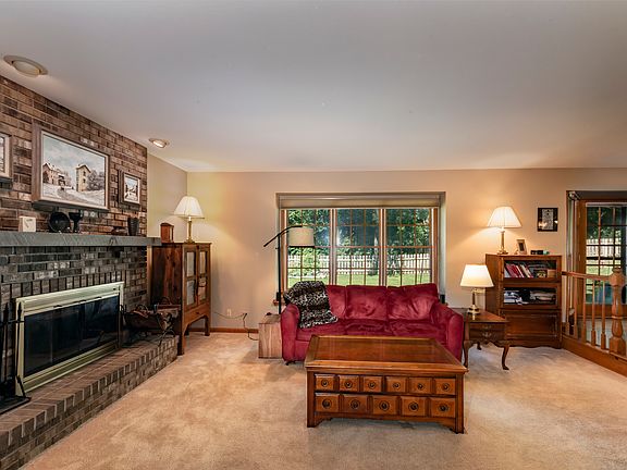 5th image of 917 Wildwood Ct