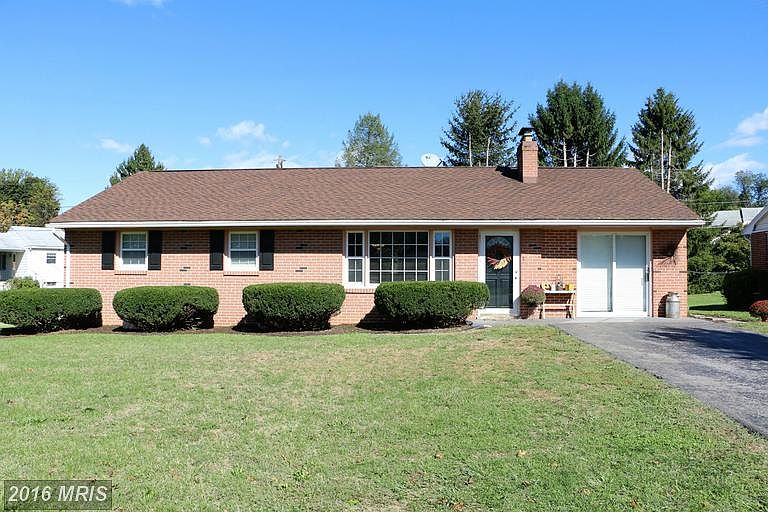 1st image of 31 Catawba Pl