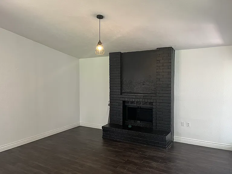6603 Springfield Dr — Photo 2