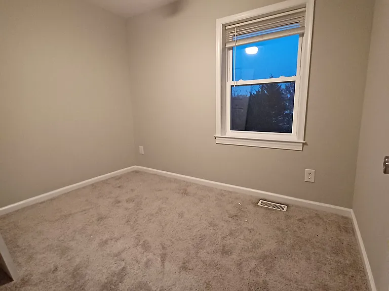 1040 Wicklow Dr — Photo 32