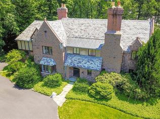 7 Westwood Rd, West Hartford, CT 06117