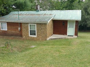 404 E Lee Ave, Vinton, VA 24179