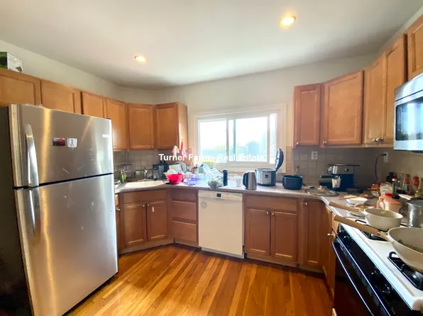 9 Arlington St, Somerville, MA