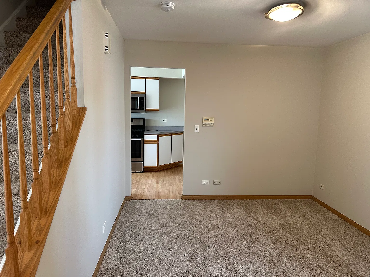 2 bed, 2.5 bath, 1378 sqft, $2,300 — Photo 2