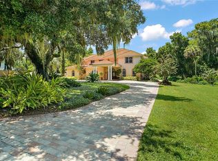 627 Yorktown Dr, Leesburg, FL 34748