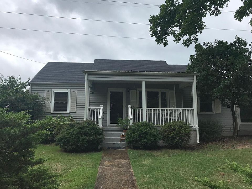 1st image of 3519 Oak Knoll Dr