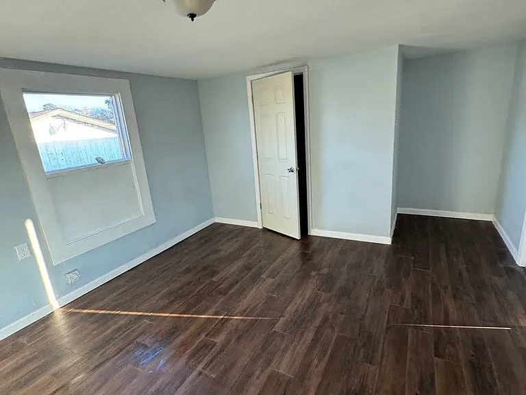 403 E 3rd St #405 — Photo 8