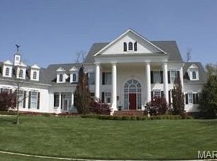 11235 Hunters Pond Rd, Saint Louis, MO 63141