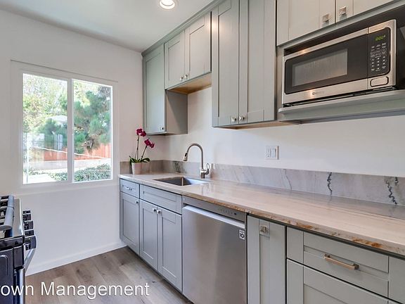 3rd image of 6045 La Jolla Hermosa Ave