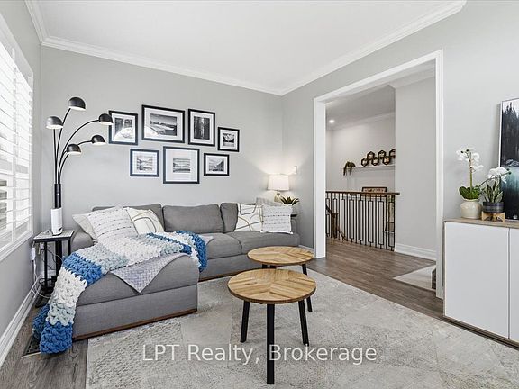 5th image of 71 Laprade Sq