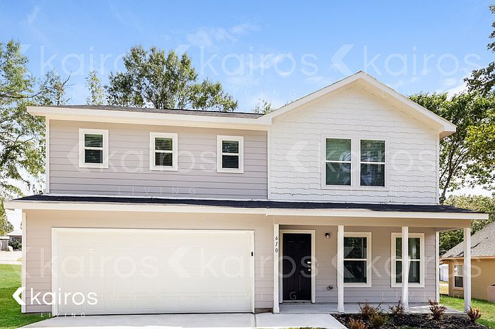 1st image of 610 Cedar Point Dr