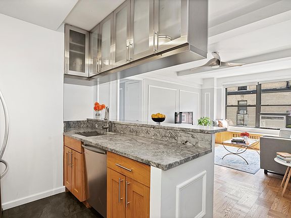 4th image of 235 W 102nd St APT 6I