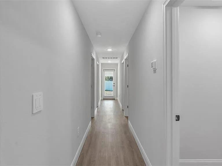 1246 Dorothy St — Photo 12