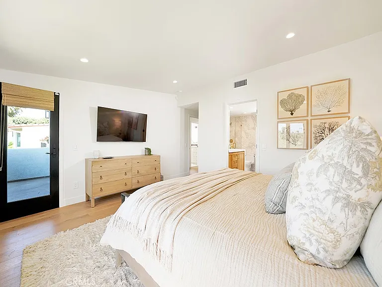 305 Avenida Cerritos — Photo 30
