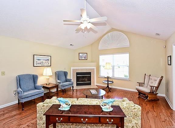 5th image of 8121 Sultana Cir #A