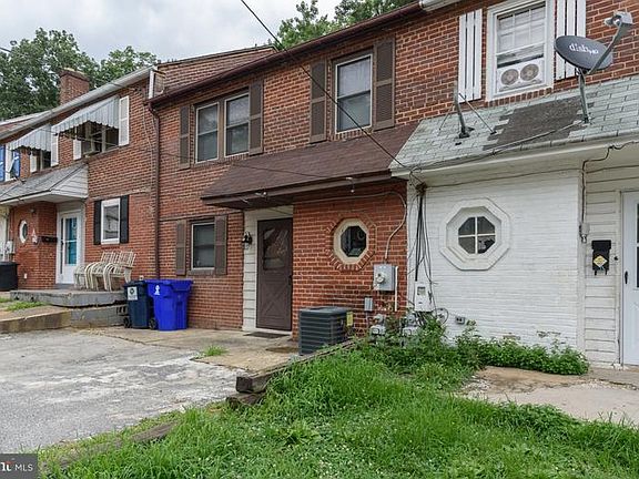 3rd image of 33 N Rodney Dr