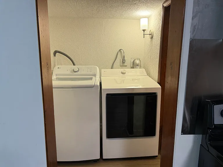 328 McLister Ave #1 — Photo 8
