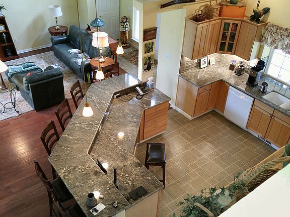 3rd image of 3711 Stead Ln NE