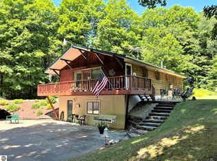 1966 W Eddy School Rd, Bellaire, MI 49615