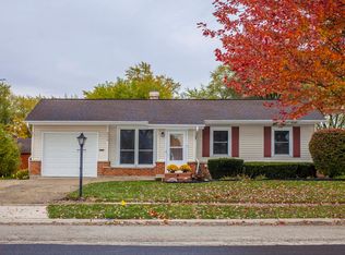 304 Ridgewood Rd, Elk Grove Village, IL 60007