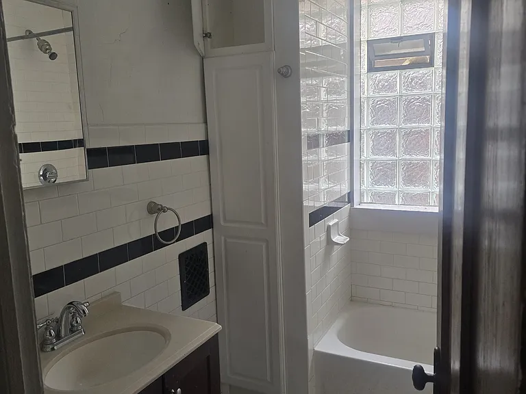 7340 Churchill St #2 — Photo 9