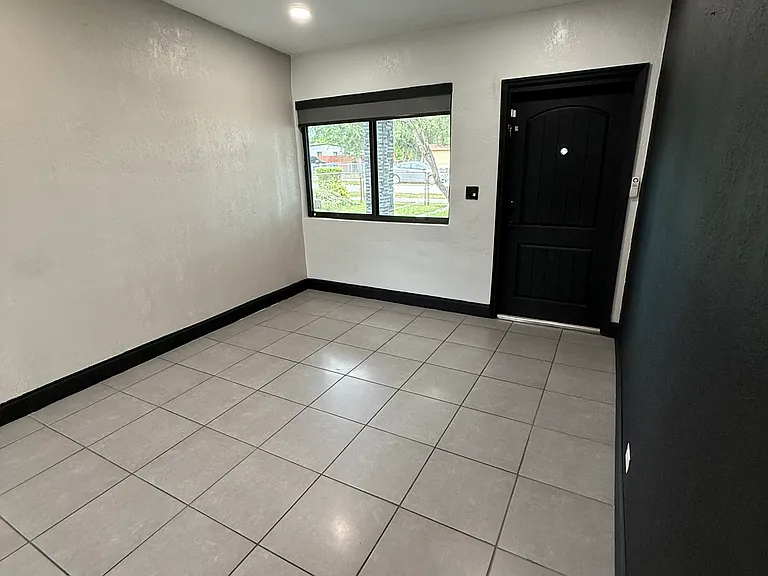 16230 NW 21st Ave — Photo 5