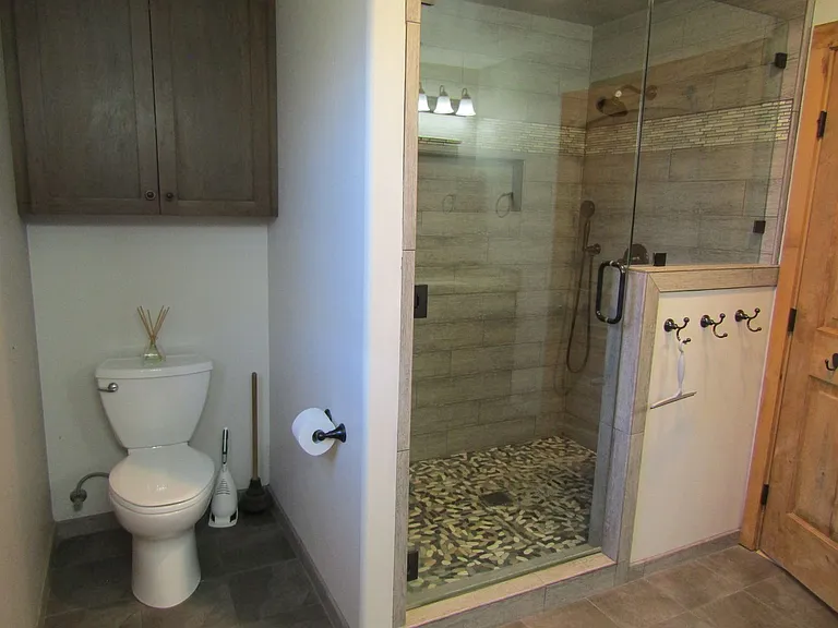 225 Cyclone St — Photo 15