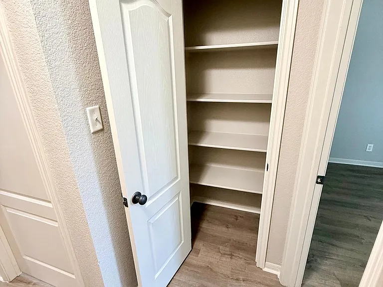 2708 Hydrangea Ave — Photo 17