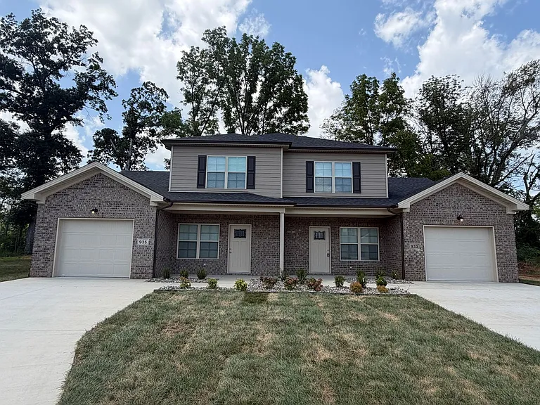 933 & 935 Rodeo Ct — Photo 7