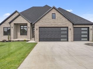 1999 N Alysheba Court, Springfield, MO 65802