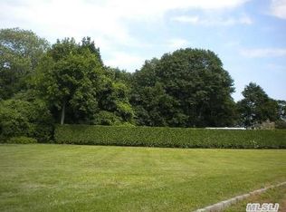 Convent Rd, Center moriches, NY 11934