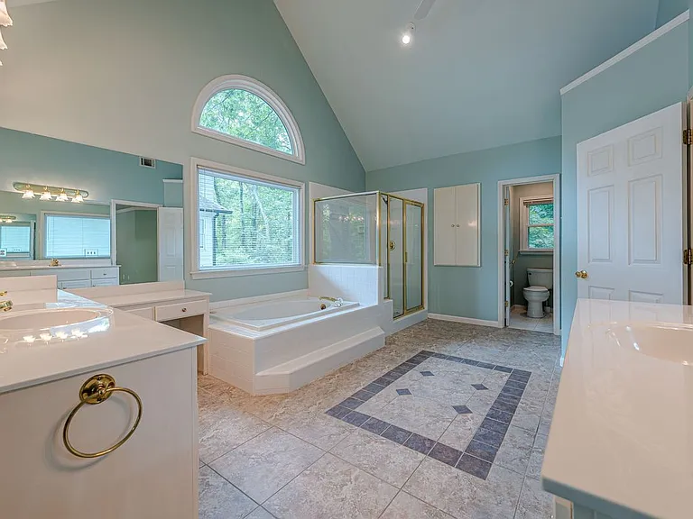 461 Braidwood Walk NW — Photo 30