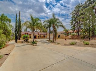 16551 Rancho Escondido Dr, Riverside, CA 92506