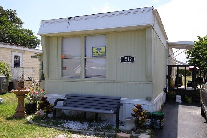 1st image of 1519 NW 24th St #701