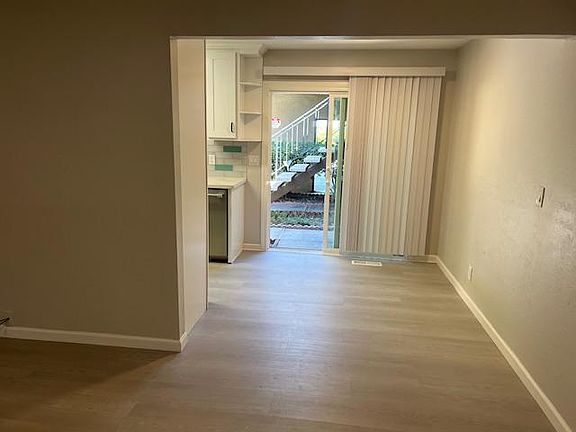 2nd image of 661 Chemeketa Dr #A