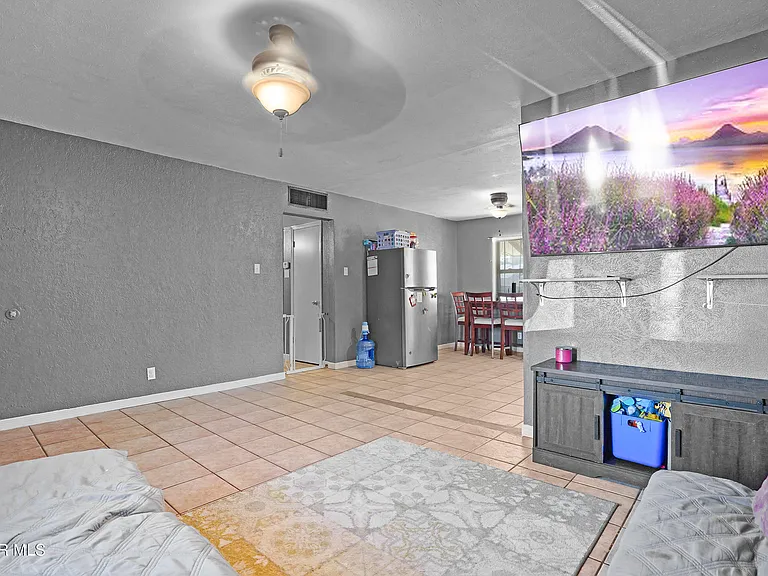 5516 Fairbanks Dr — Photo 6