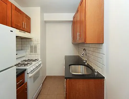 Rented by SW Queens Mezzanine | media 7