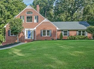 525 Country Club Dr, Burlington, NC 27215