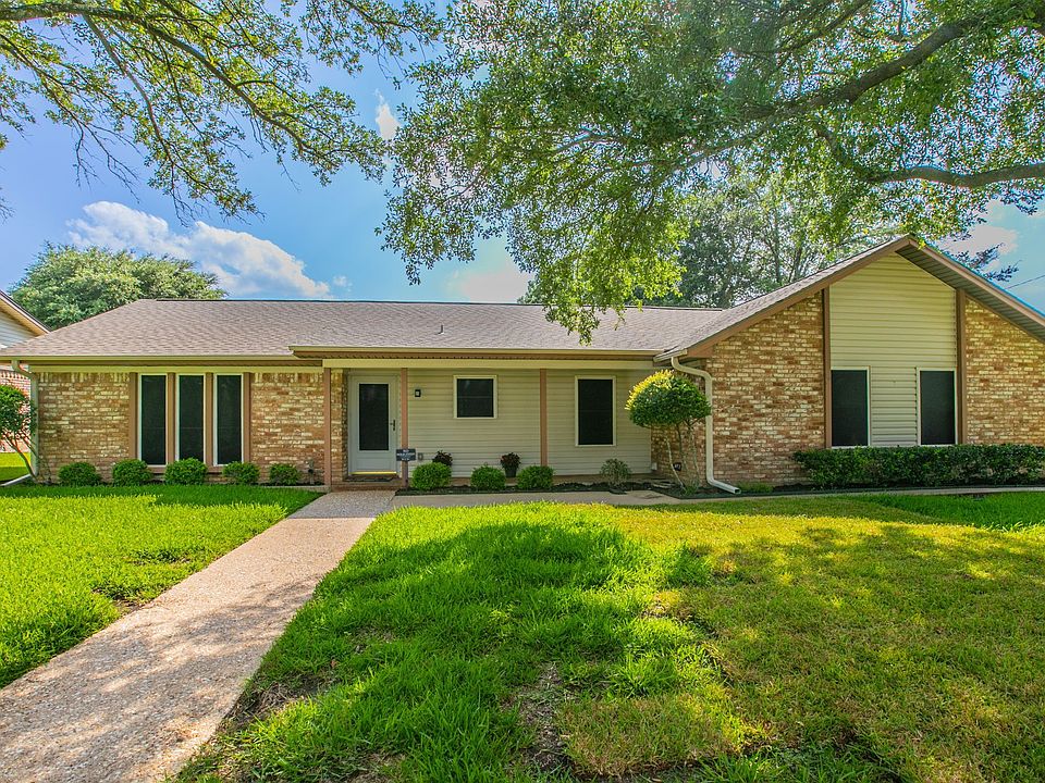 1st image of 241 Travis Ln