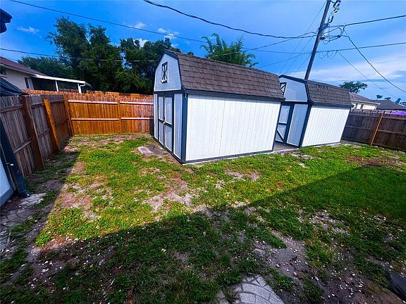 3rd image of 3055 Kirkland St