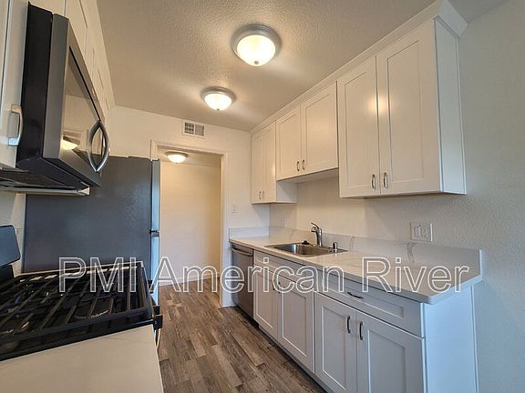 5th image of 7145 Bacchini Ave