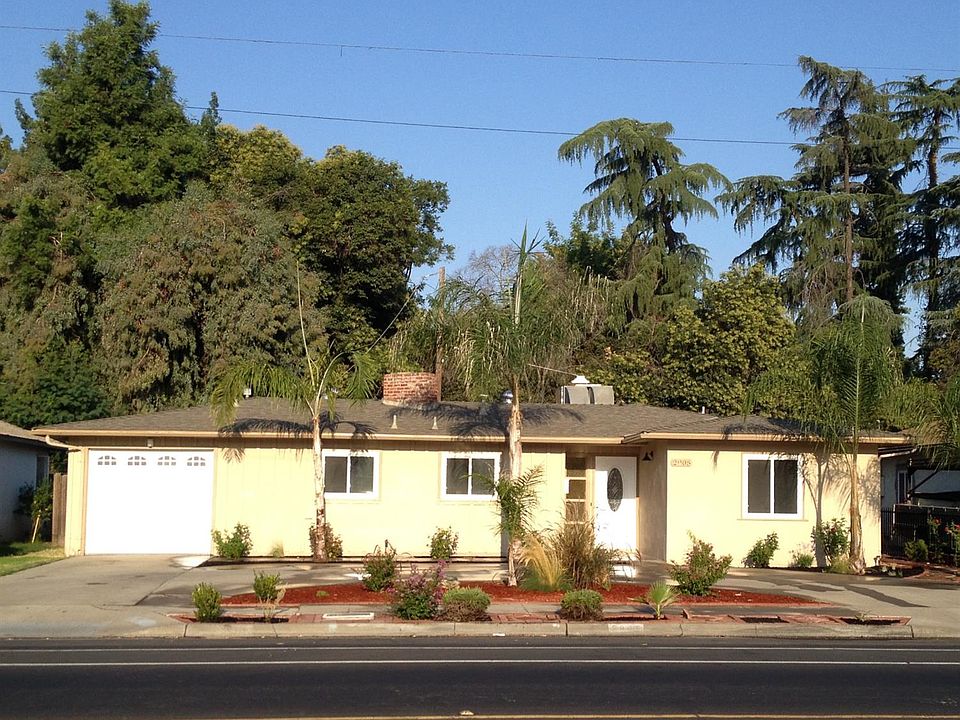 1st image of 2905 N Fruit Ave