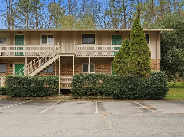 4 Shepherd Ln #C, Chapel Hill, NC 27514