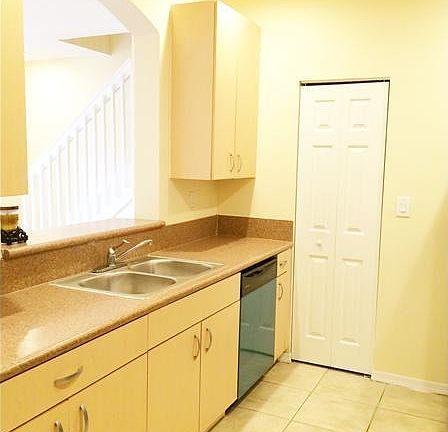 4th image of 4205 NE 22nd Dr