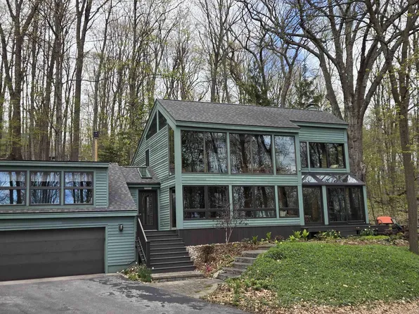 400 W Broadway, Suttons Bay, MI 49682