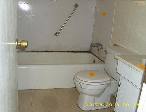 4th image of 1109 N Plum St