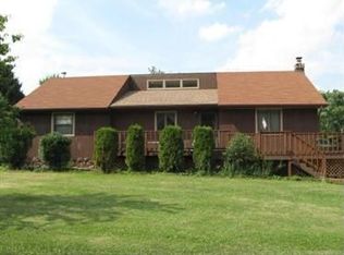 118 S Maysville Rd, Transfer, PA 16154